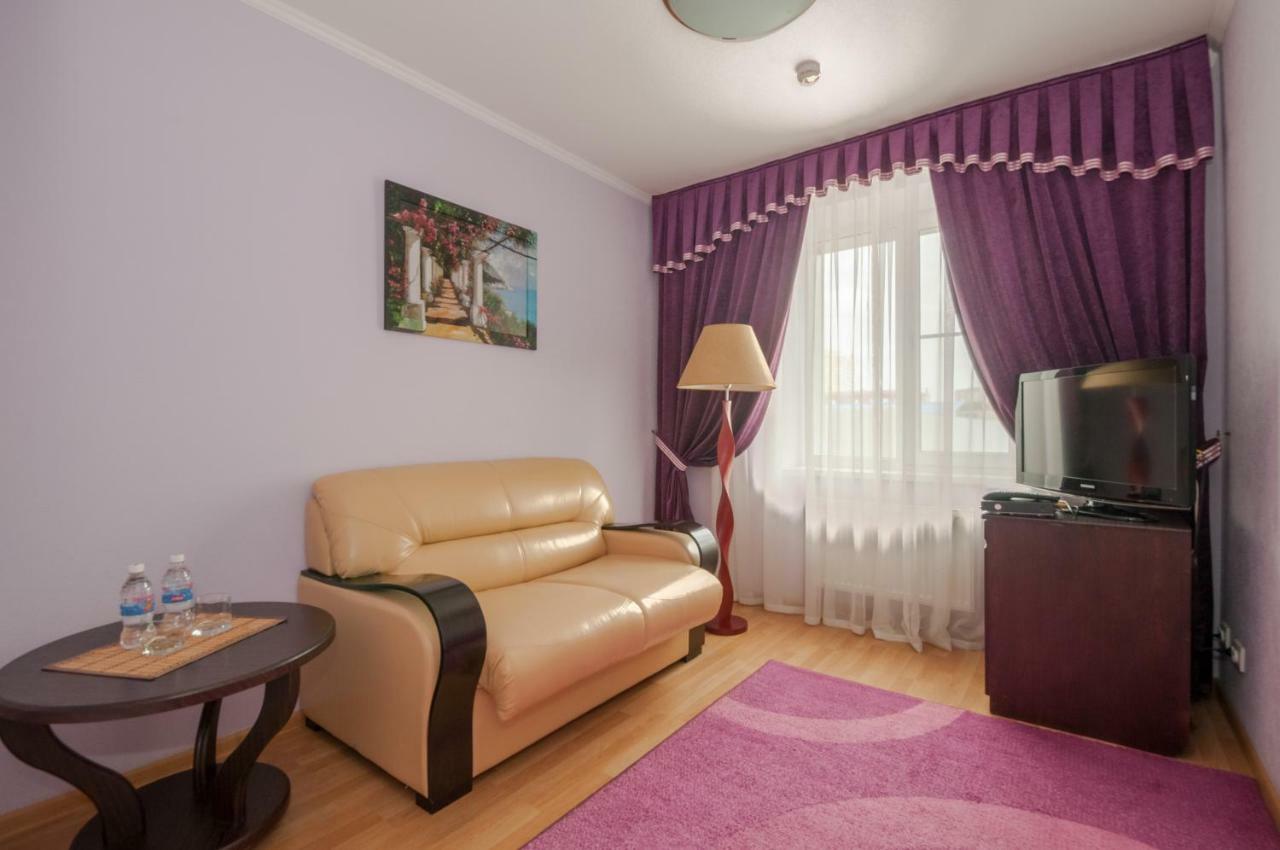 Niva Hotel Krasnodar Eksteriør billede